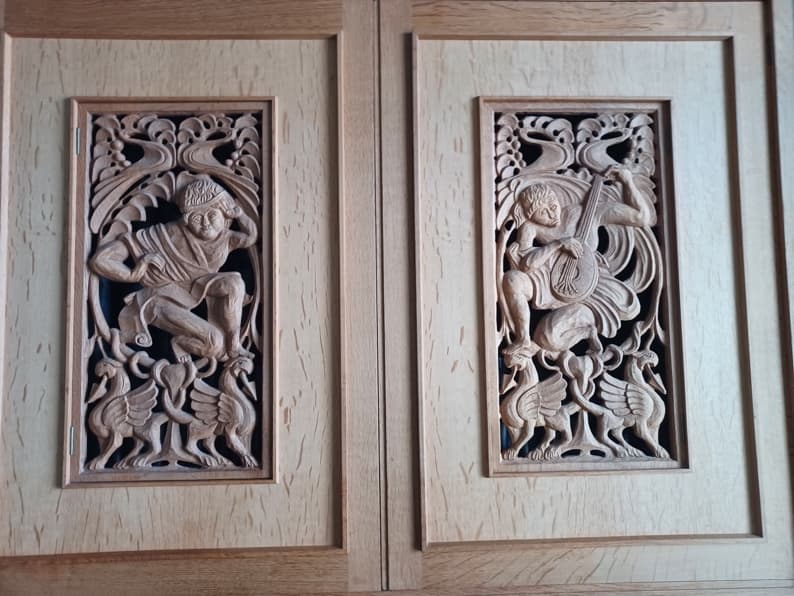 Organ wood carving detail